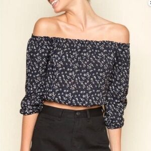 John Galt Brandy Melville Maura Navy Floral Off Shoulder Long Sleeve Crop Top OS